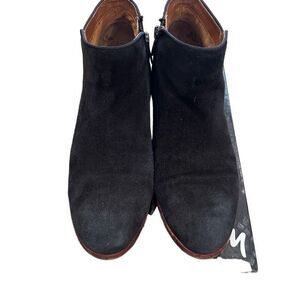 Sam Edelman Petty Black Suede booties- Size 8